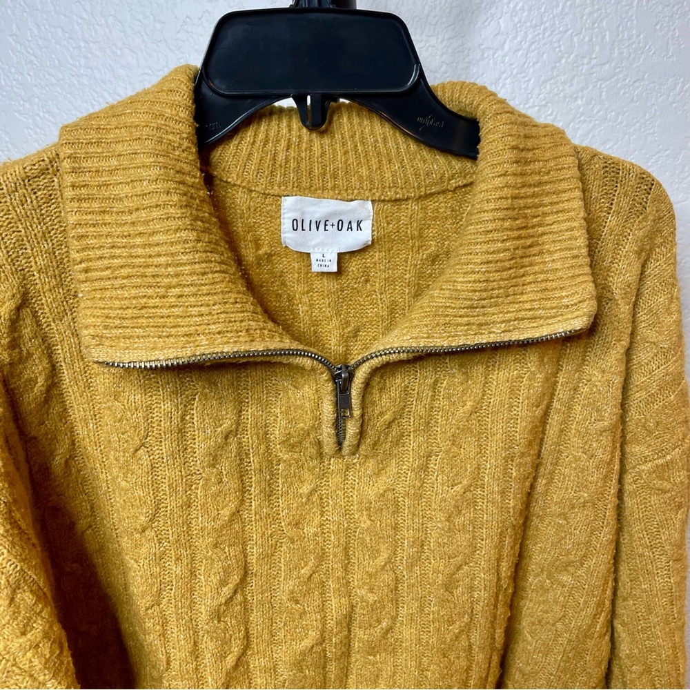 Olive & Oak‎ Zipper Front Long Sleeve Sweater Large in a Honey Gold